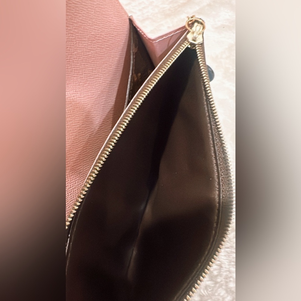 Authentic Louis Vuitton Bloom Flower Wallet✨ - Picture 11 of 16